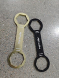 Load image into Gallery viewer, Gold&Black Fork Top Cap Wrench
