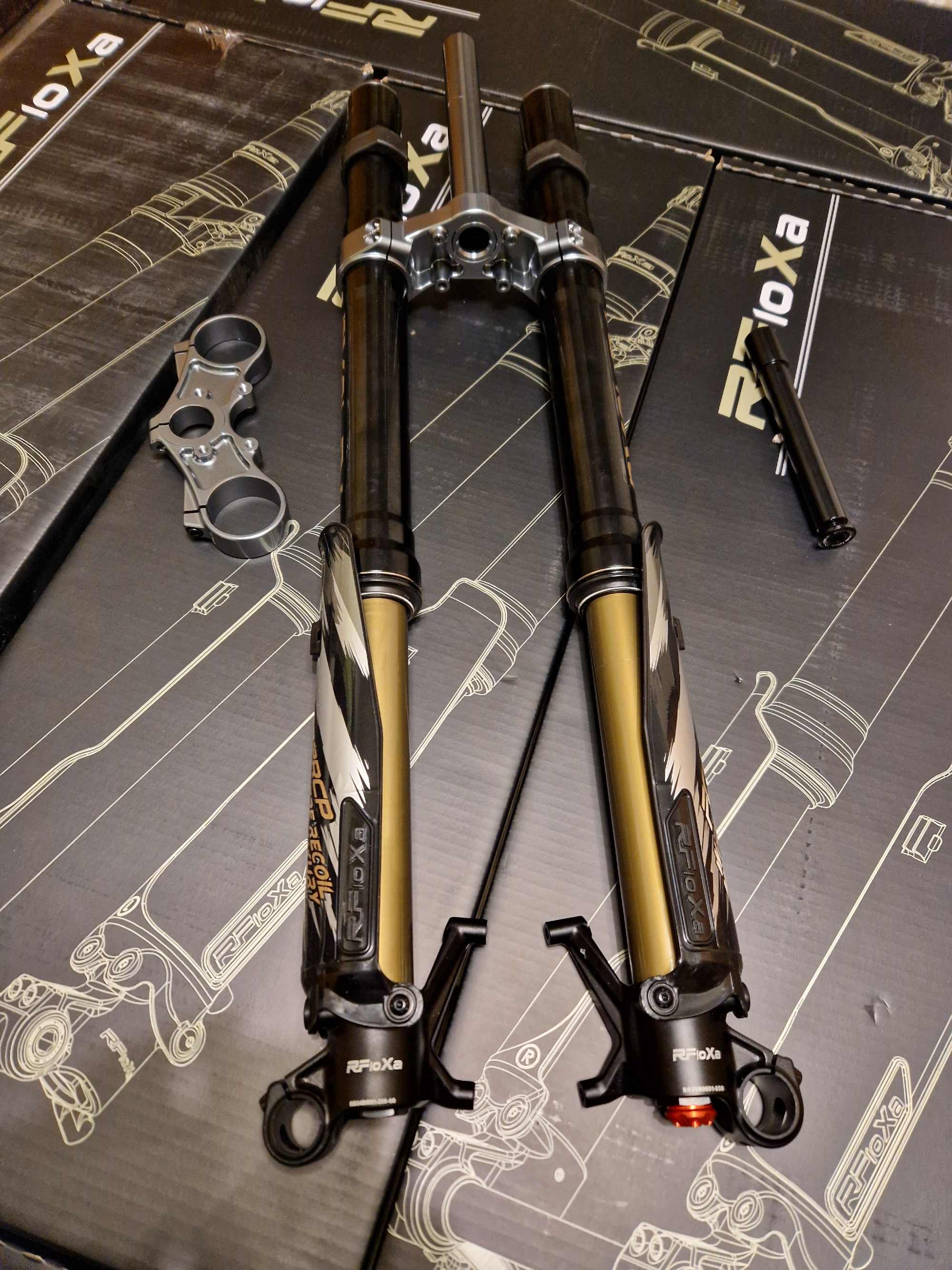 RFLOXA Hawk32 Dual Brake Fork for Surron/Talaria/Eride pro